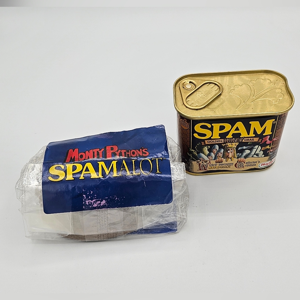 NIP MONTY PYTHON Holy Grail SPAMalot Spam & Coconut Shells Set